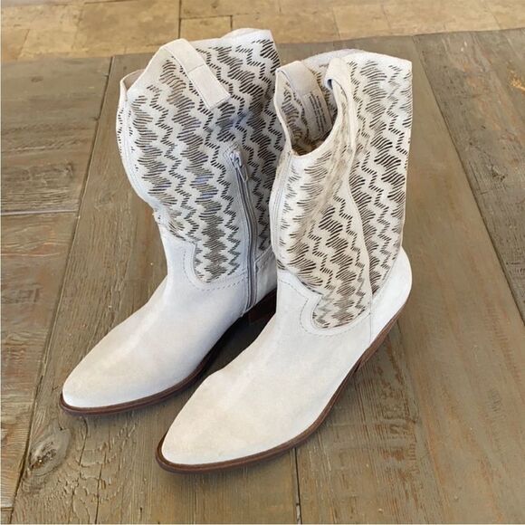 Anthropologie Cut-Out Ivory Suede Western Boots US 9 NWOB - Picture 9 of 14